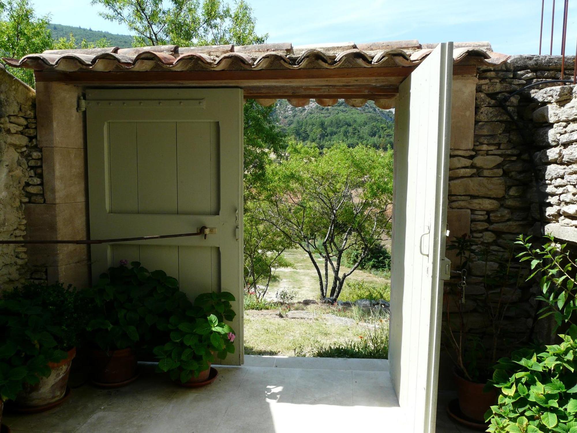 فيلا 19Th Century Provencal Mas With Pool In Provence In The Luberon, Sleeps 6 لاكوست المظهر الخارجي الصورة